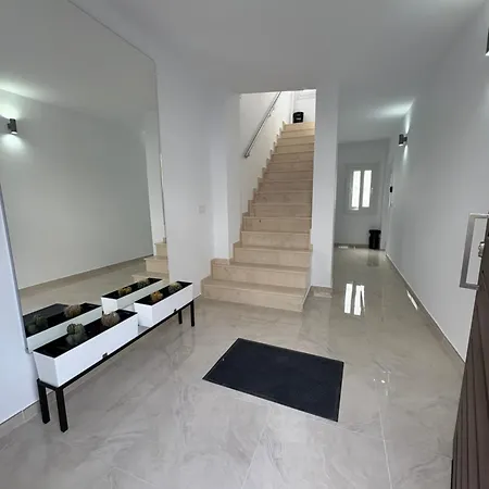 Principado De 2 Apartment *